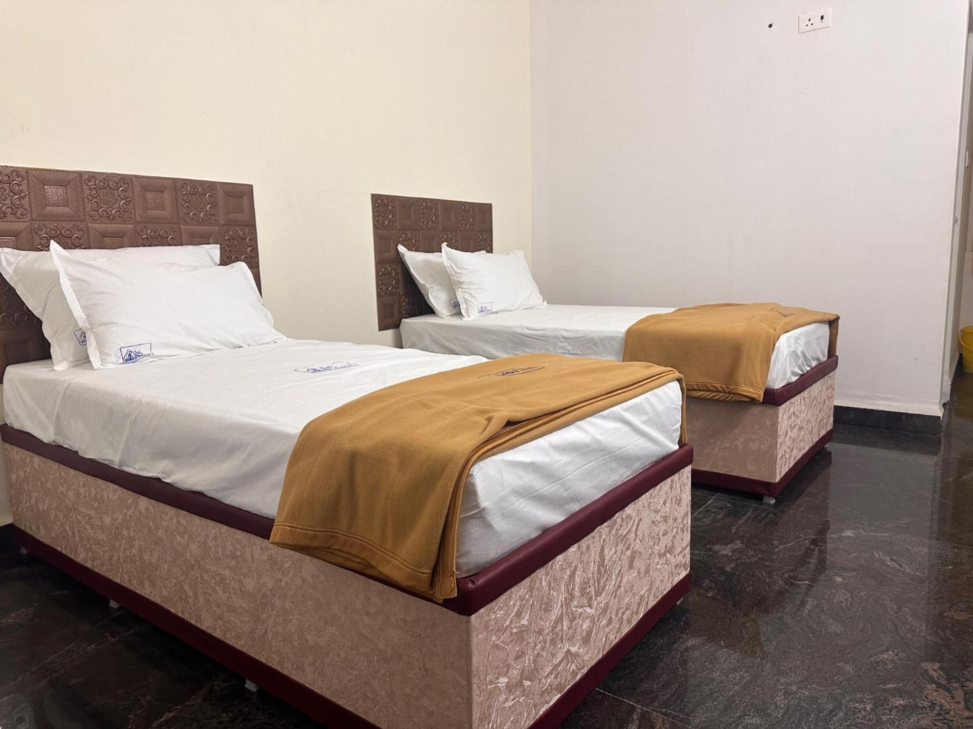 Mps Sai Palace Tiruvannámalaj Kültér fotó