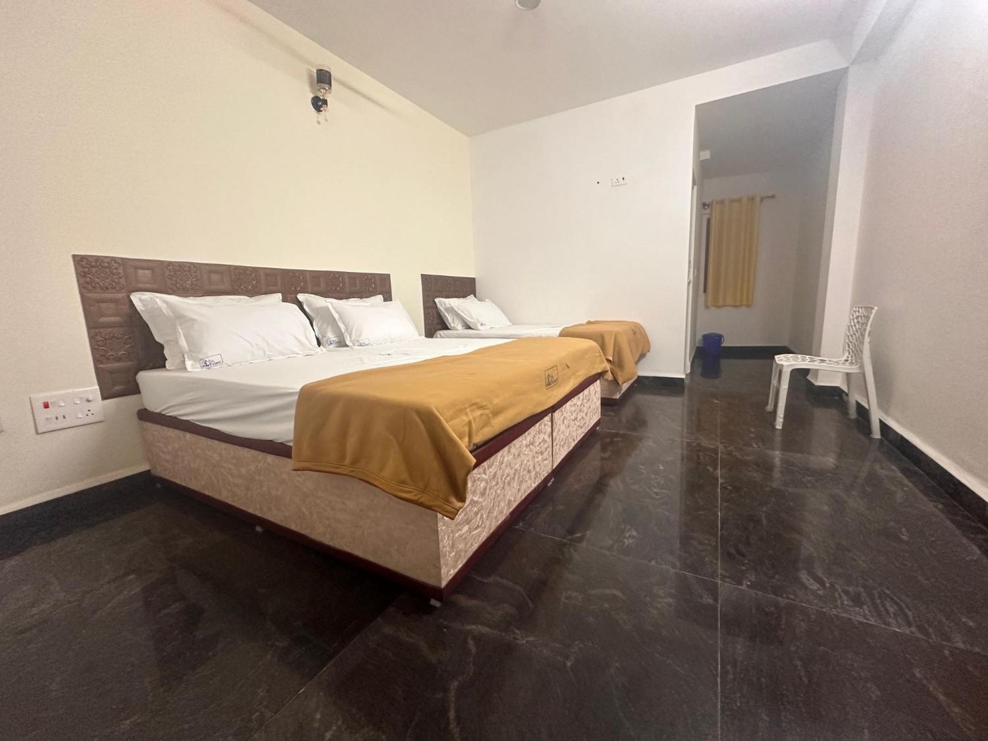 Mps Sai Palace Tiruvannámalaj Kültér fotó